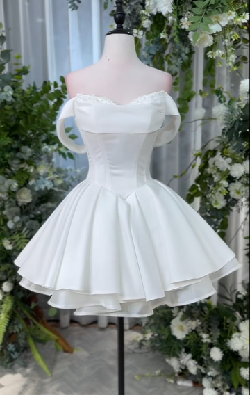 Niulatu Off-the-shoulder Homecoming Dresses White A-Line Short Prom Dresses Satin Sweet White Birthday Dresses HZ1026